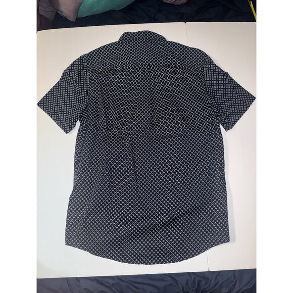 Chaps Mens M Navy Geometric Print Button Down Shirt NWT Easy Care - Picture 7 of 7